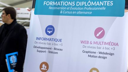 Deux milliards d'euros pour la formation professionnelle dont une partie pour la reconversion. La crise sanitaire a amplifié le phénomène. (MAXPPP)