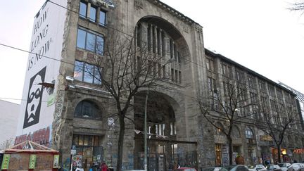 La façade extérieure du Tacheles, dans le quartier du Mitte à Berlin.
 (ROBERT SCHLESINGER/DPA/MAXPPP)