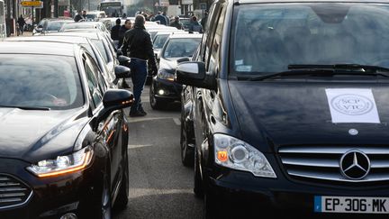 Une manifestation de chauffeurs VTC à Nantes le 4 décembre 2017 pour que leur métier soit reconnu. (MAXPPP)