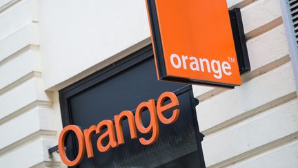 &nbsp; (L'opérateur Orange condamné à 350 millions d'euros d'amende pour des pratiques anti-concurrentielles sur le marché de la clientèle "entreprise" © Maxppp)