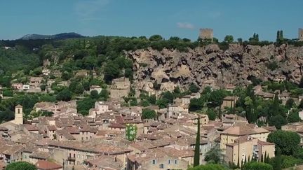 Patrimoine : à la découverte de Cotignac, nouveau venu dans les "Plus Beaux Villages de France" (FRANCE 2)