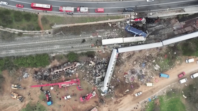 Accident de train en Grèce : une collision meurtrière fait au moins 38 morts