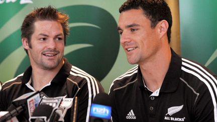 Richie McCaw et Dan Carter (WILLIAM WEST / AFP)