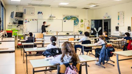 Une classe de sixième au collège François-Mitterrand dans le village de Toulouges (Pyrénées-Orientales), le 18 mai 2020. (JC MILHET / HANS LUCAS / AFP)