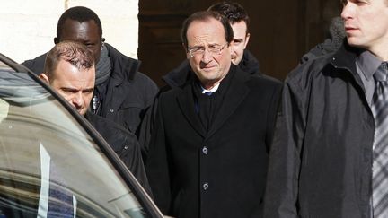 Le candidat socialiste, Fran&ccedil;ois Hollande, lundi 6 f&eacute;vrier 2012 &agrave; Dijon. (AFP /&nbsp;REGIS DUVIGNAU)