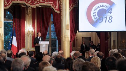 Le pr&eacute;sident Fran&ccedil;ois Hollande lors de son discours inaugural sur le centenaire de la premi&egrave;re guerre mondiale, le 7 novembre 2013 &agrave; l'Elys&eacute;e, &agrave; Paris. (ALAIN JOCARD / AFP)