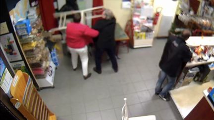 Faits divers : une épicière fait fuir son braqueur pour la seconde fois&nbsp; (FRANCE 3)