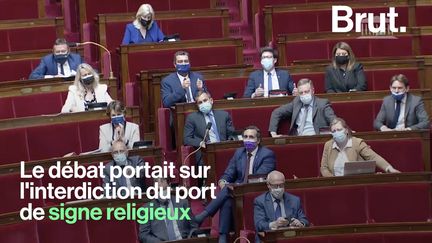 VIDEO. Voile et assesseurs : retour sur une soirée tendue à l'Assemblée nationale... (BRUT)