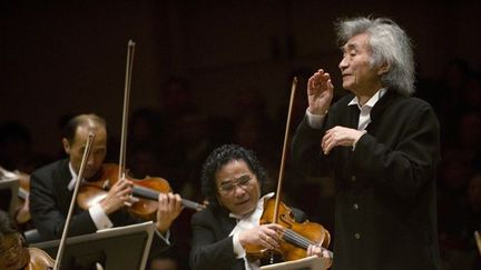 Seiji Ozawa, une rare apparition scénique au Carnegie Hall (14/12/2010)
 (Don Emmert / AFP)