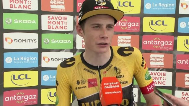 La réaction de Jonas Vingegaard, vainqueur d'étape aujourd'hui devant Primoz Roglic. Le Danois qui laisse planer le doute sur l'identité du leader de la Jumbo-Visma pour le Tour de France et qui pourrait espérer ce rôle.