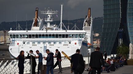 Le navire "Pascal Paoli" au port de Marseille (Bouche-du-Rhône), le 13 octobre 2015.&nbsp; (ANNE-CHRISTINE POUJOULAT / AFP)