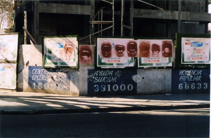 Graciela Sacco, "Bocanada", 1993-1994, affiches dans les rues de Rosario, Argentine
 (Graciela Sacco)