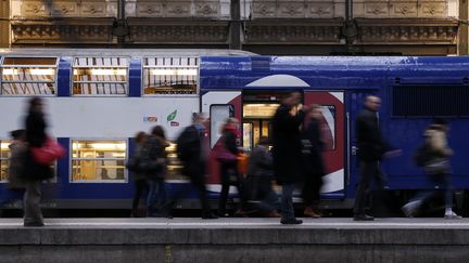 D'apr&egrave;s la SNCF, 85% des trains circulent en France, le 6 d&eacute;cembre 2014, malgr&eacute; une gr&egrave;ve nationale des contr&ocirc;leurs. (MAXPPP)