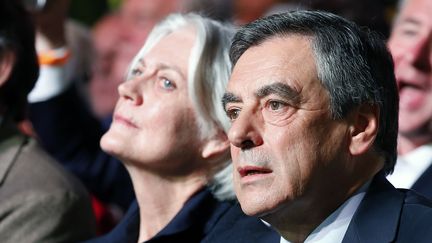 François Fillon et son épouse, Penelope, en plein "Penelopegate", lors d'un meeting de campagne à Paris, le 9 avril 2017. (GETTY IMAGES)