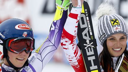 L'Américaine Mikaela Shiffrin et l'Autrichienne Anna Fenninger (? DOMINIC EBENBICHLER / REUTERS / X01771)