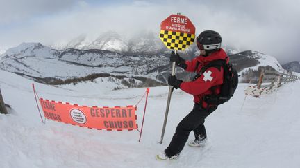 Une piste de la station de ski d'Isola 2000 (Alpes-Maritimes) fermée à cause du risque d'avalanche, le 29 février 2016. (MAXPPP)