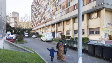 Dans le quartier du Chêne Pointu, à Clichy-sous-Bois (Seine-Saint-Denis) en février 2022. Photo d'illustration (VINCENT ISORE / MAXPPP)