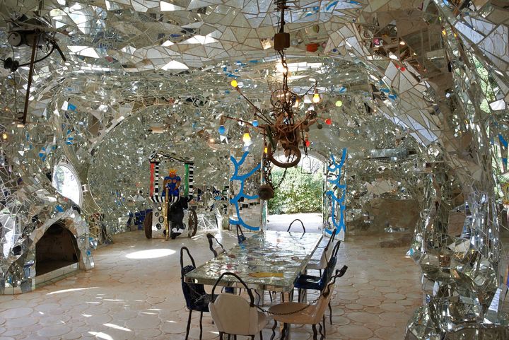 Niki de Saint Phalle. Interior view of Empress, Tarot Garden, Garavicchio, Italy&nbsp; (© 2020 FONDAZIONE IL GIARDINO DEI TAROCCHI. Photo: Peter Granser)