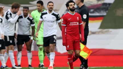 Mohamed Salah dépité après la nouvelle défaite de Liverpool, cette fois face à Fulham, le 7 mars 2001 (CLIVE BRUNSKILL / POOL)