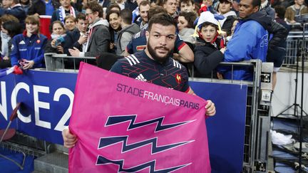 Rabah Slimani, sous le maillot de l'équipe de France avec les couleurs du Stade Français, un club qu'il quittera à l'issue de la saison (BENJAMIN CREMEL / BENJAMIN CREMEL)