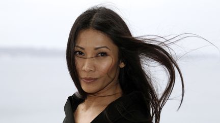 La chanteuse Anggun prend la pose lors du Midem de Cannes (Alpes-Maritimes), le 29 janvier 2012. ( ERIC GAILLARD / REUTERS)