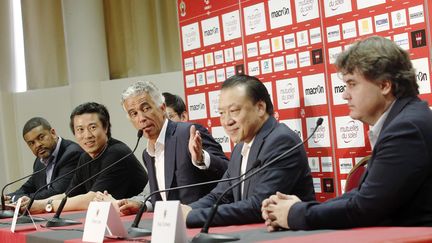 Alors que des investisseurs chinois arrivent dans le football français, ici au club de Nice en juin 2016, la Fédération française de football et la Ligue installent un premier bureau en Chine (CYRIL DODERGNY / MAXPPP)