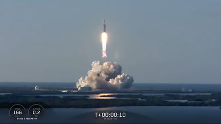 La fusée de SpaceX décolle de Floride (Etats-Unis), le 11 avril 2019. (HANDOUT / SPACEX / AFP)