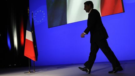 Le pr&eacute;sident Nicolas Sarkozy s'appr&ecirc;te &agrave; tenir un discours sur la crise &eacute;conomique, le 1er d&eacute;cembre 2011 &agrave; Toulon (Var). (ERIC FEFERBERG / AFP)