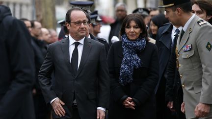 Commémoration des attentats de janvier 2015 : l'hommage sobre et silencieux de François Hollande