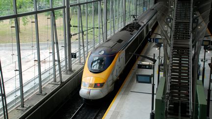 Un train Eurostar en gare de Lille (Nord) le 19 juin 2015.&nbsp; (MAXPPP)