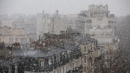 Des chutes de neige à Paris, le 2 mars 2016. (MAXPPP)