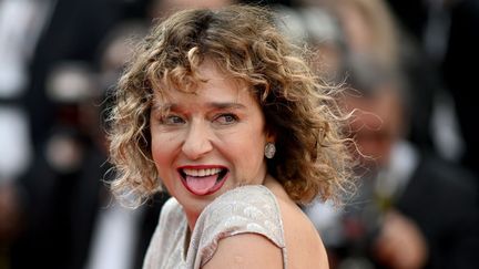 L'actrice italienne Valeria Golino, présidente du jury "Un Certain Regard", fait sa plus belle grimace aux photographes.&nbsp; (LOIC VENANCE / AFP)