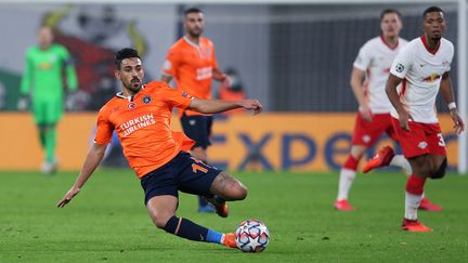 Le milieu de terrain du Basaksehir Irfan Can Kahveci lors du match contre&nbsp;Leipzig en première journée de phase de poule de Ligue des Champions, le 20 octobre 2020.&nbsp; (RONNY HARTMANN / AFP)