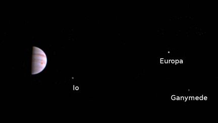 &nbsp; (Les premières images de Jupiter envoyées par la sonde Juno © Nasa)