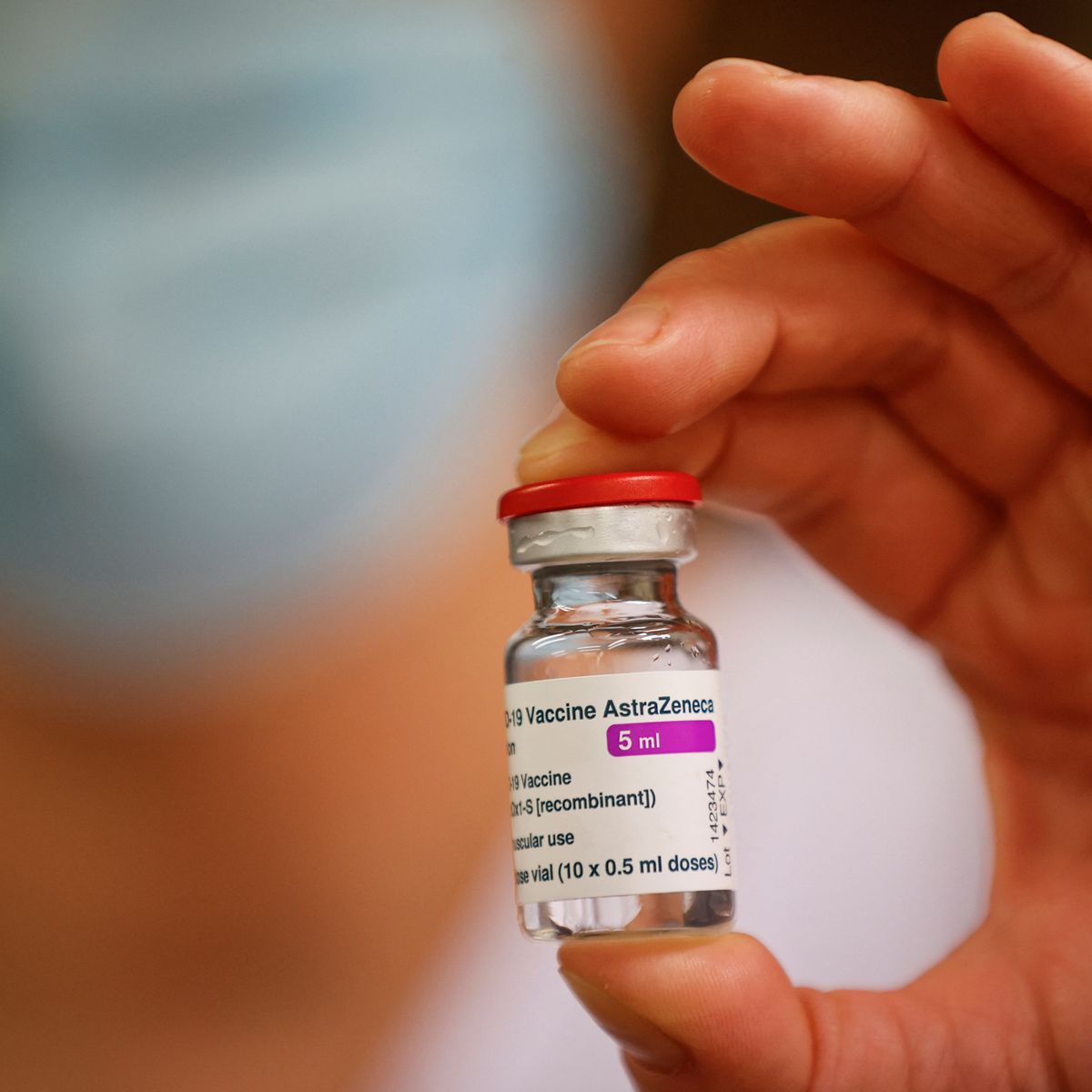 Covid-19 : six questions sur la vaccination en entreprise pour certaines  personnes vulnérables