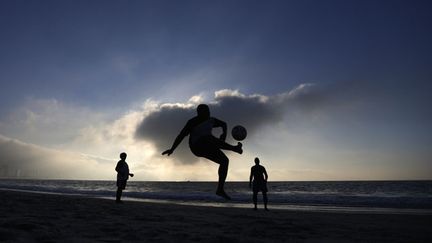 &nbsp; (Rio de Janeiro s'apprête à vibrer au rythme du Mondial © Reuters/Ricardo Moraes)