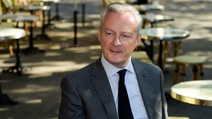 Covid-19 : Bruno Le Maire envisage une réouverture des terrasses  à la mi-mai