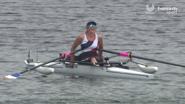 La rameuse française Nathalie Benoit prend la 3e place du skiff PR1, derrière l'intouchable Birgit Skarstein et Moran Samuel.