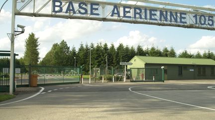 La base aérienne 105 d'Evreux, où exerçait un militaire dont le suicide, le 17 novembre 2017, a entraîné l'ouverture d'une enquête pour harcèlement. (MAXPPP)