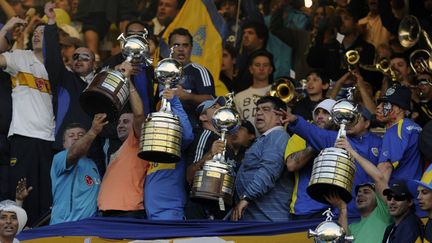 Les «barras bravas» lors de la rencontre entre Boca et River Plata, à Buenos Aires, le 15 mai 2011. (AFP/Juan Mabromata)