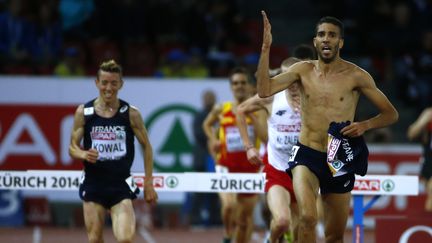 Mahiedine Mekhissi &agrave; l'arriv&eacute;e de la finale du 3000 m&egrave;tres steeple, le 14 ao&ucirc;t 2014, aux championnats d'Europe d'athl&eacute;tisme &agrave; Zurich (Suisse). (ARND WIEGMANN / REUTERS)