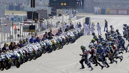 Le départ des 24 heures du mans moto (DAMIEN MEYER / AFP)