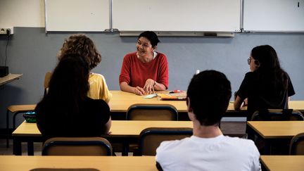 Les lycées français rouvrent progressivement leurs portes mardi 2 juin. (THEO ROUBY / AFP)