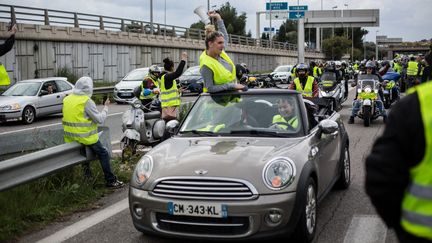 "Gilets jaunes" : les annonces d'Edouard Philippe jugées insuffisantes