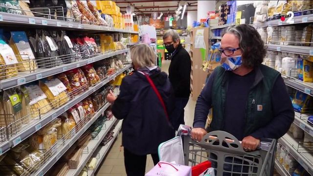 dei francesi fa buoni affari nei supermercati italiani