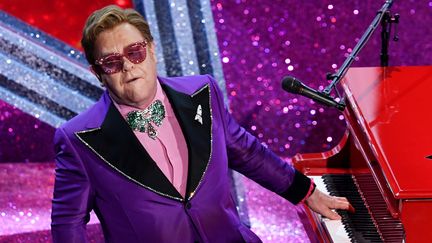 Elton John joue durant la 92e édition des&nbsp;Academy Awards au&nbsp;Dolby Theatre, à Hollywood.&nbsp; (KEVIN WINTER / GETTY IMAGES NORTH AMERICA)