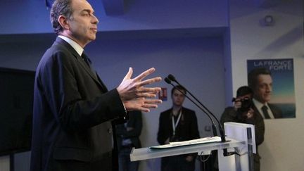 Jean-François Copé donne une conférence de presse au siège de l'UMP, à Paris, le 7 mai 2012. (AFP - Pierre Verdy)