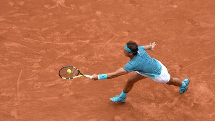 VIDEO. Le somptueux passing entre les jambes de Rafael Nadal au 1er tour de Roland-Garros