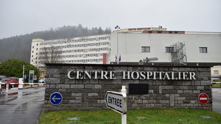 Le centre hospitalier de Remiremont dans les Vosges, le 30 décembre 2022. (JEAN-CHRISTOPHE VERHAEGEN / AFP)