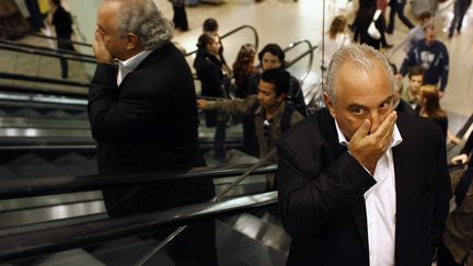 L'homme d'affaires Philip Green, dans le magasin Top Shop de Londres, le 26 avril 2007. (DYLAN MARTINEZ / REUTERS)